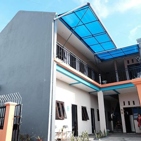 Rumah Marianne Sorong Exterior foto